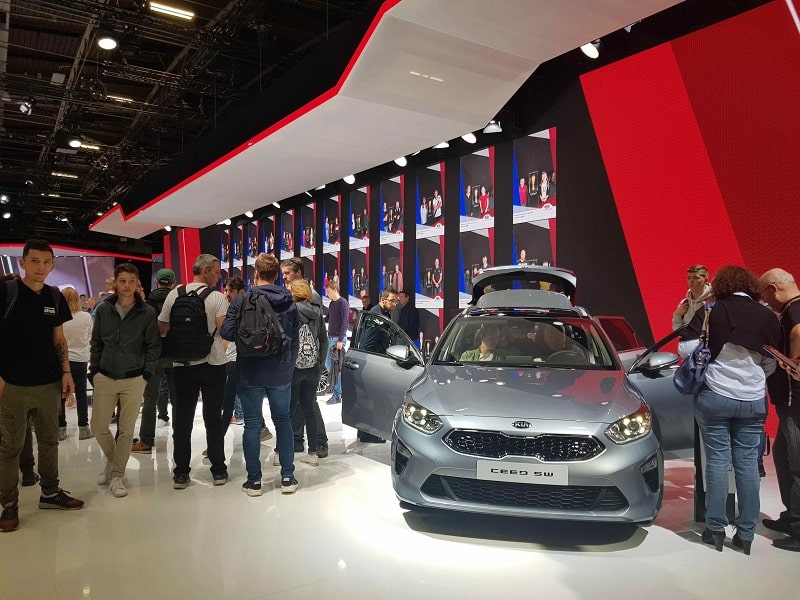 SocialWall-Kia-UGC-Coupe-du-monde-FIFA SocialWall Kia Paris Motor Show